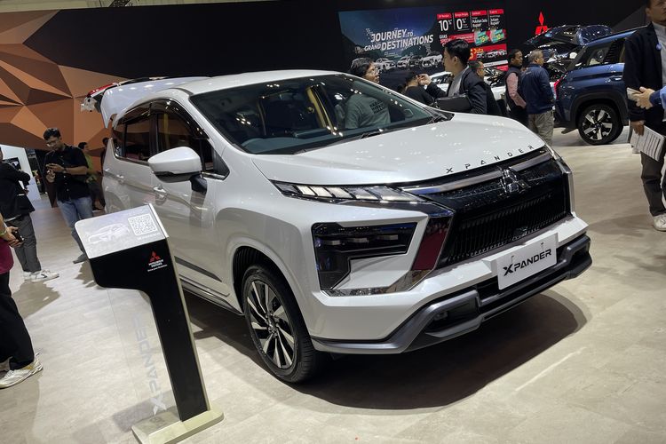 Gaikindo, LMPV, mobil terlaris, penjualan mobil, Daftar mobil terlaris 2025, Daftar LMPV Terlaris Oktober 2025: Avanza Menguat, Stargazer Melemah