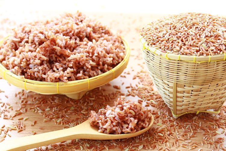 Pengganti nasi untuk diet, pengganti nasi untuk diet, diet sehat, diet nasi putih, apa saja sumber karbohidrat, nasi bisa diganti dengan apa, 6 Pengganti Nasi untuk Diet, Ada Kembang Kol dan Brokoli, 1. Nasi kembang kol, 2. Nasi brokoli, 3. Quinoa, 4. Nasi shirataki, 5. Barley, 6. Beras merah