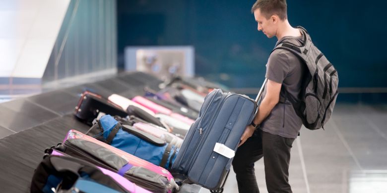 bandara haneda, bandara haneda jepang, bandara terbaik di dunia 2025, kasus pencurian di bandara haneda, kronologi kasus pencurian di bandara haneda, Bandara Jepang Geger, Petugas Tertangkap Basah Mencuri Uang Rp 10 Juta
