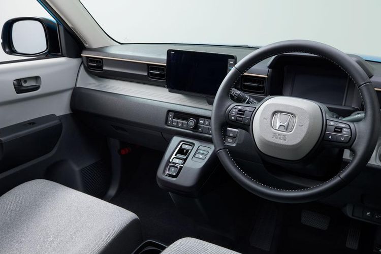 Mobil honda, Honda N-One, Honda Jepang, honda mini car, Honda Mulai Jual Mobil Listrik Mungil N-ONE e:, Jarak Tempuh 295 Km, Filosofi “Daily Partner”, Desain Ringkas, Interior Fungsional, Spesifikasi Teknis, Fitur berkendara:, Fitur Keselamatan, Varian dan Warna, Kesimpulan