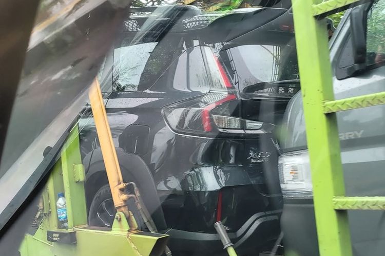 Diskon Mobil, mobil, Suzuki XL7, Suzuki XL7 Hybrid Alpha Kuro, Ada Suzuki XL7 Hybrid Alpha Kuro, XL7 Model Lama Diskon Puluhan Juta