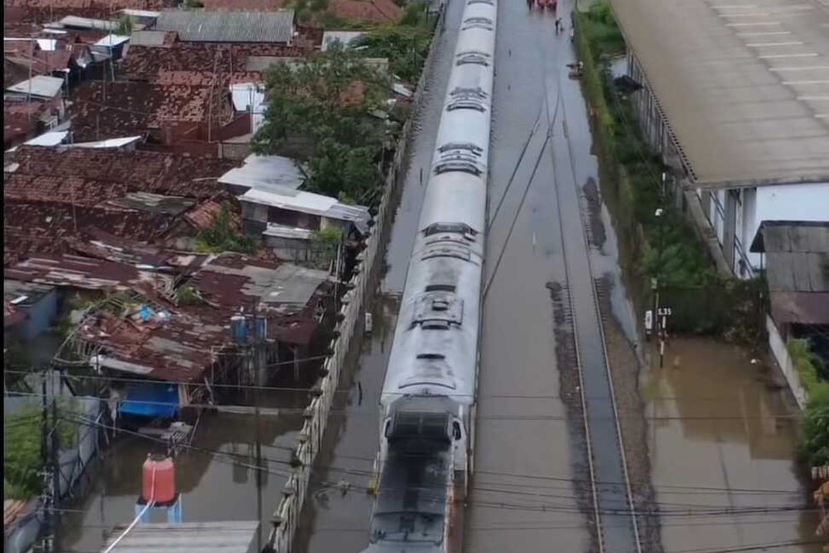 Jalur Pekalongan-Sragi Berangsur Pulih, Ini Daftar Kereta Batal 20-21 Januari 2026