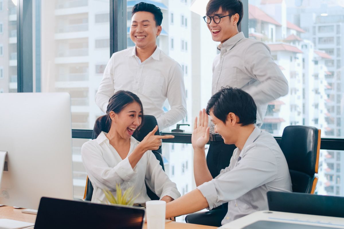 China, pengangguran, angka pengangguran, 19 juta lapangan pekerjaan, Pengangguran Capai 14 Persen, Warga China Memilih Pura-pura Kerja, Pura-pura bekerja kantoran, bayar Rp 68.000 per hari, "Jam kerja" di pura-pura "perusahaan", Pura-pura bekerja agar dapat ijazah, Frustasi mencari kerja, Para pelanggan "pura-pura kantor"