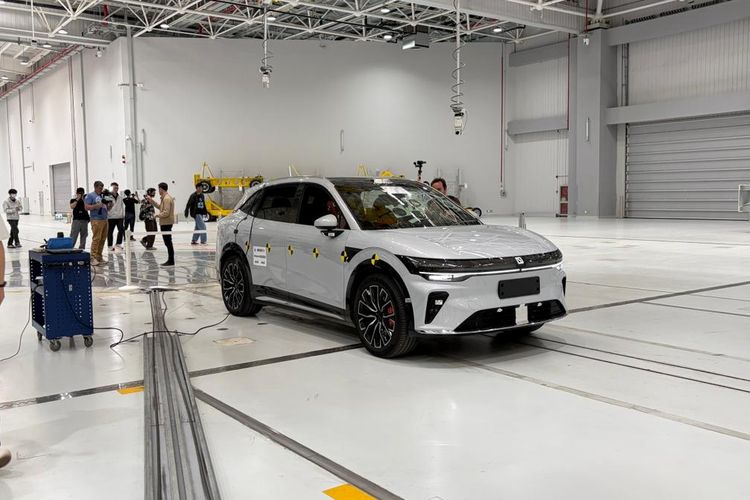 Geely, Geely Safety Centre, Bukan Sekadar Ditabrak, Ini Cara Geely Uji Keamanan Mobil