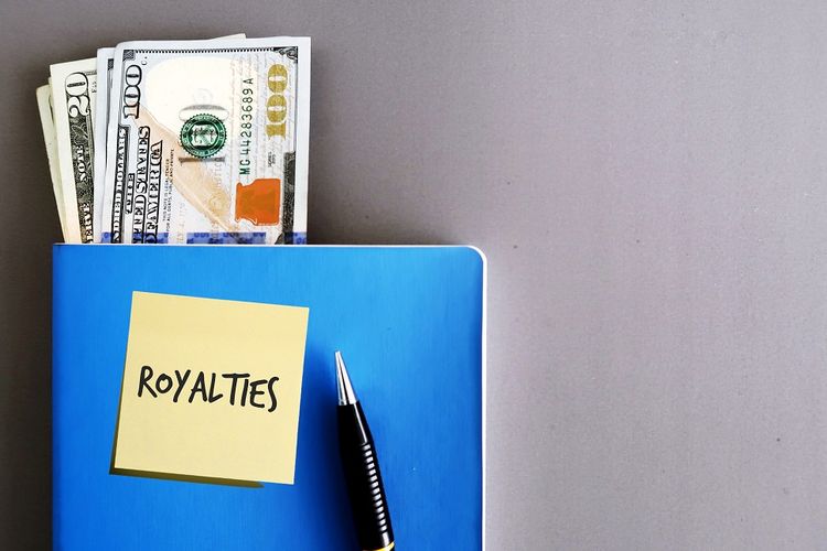 royalti, Transportasi umum, bus pariwisata, PO Harapan Jaya, LMKN, royalti lagu, aturan royalti, Organda Jatim, aturan royalti musik, royalti musik di bus, Sunyi di Jalan Raya, Bus Umum Kini Hentikan Putar Musik karena Aturan Royalti Lagu