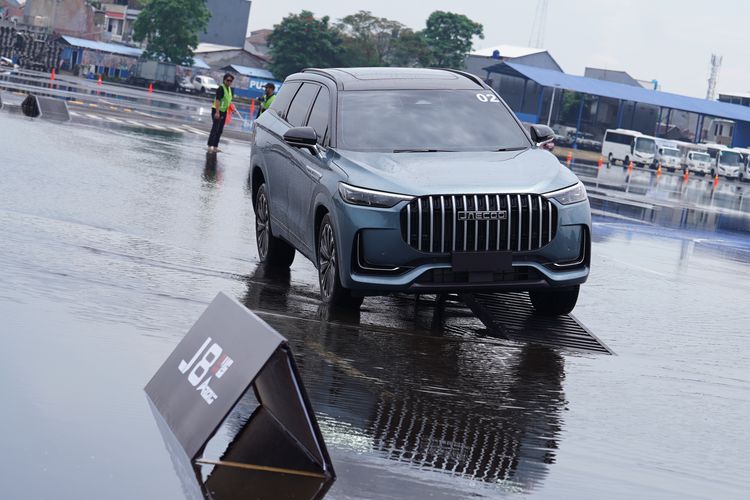 Jaecoo J8, Menguji Fitur Jaecoo J8 SHS Ardis di Rute Jakarta-Yogyakarta PP