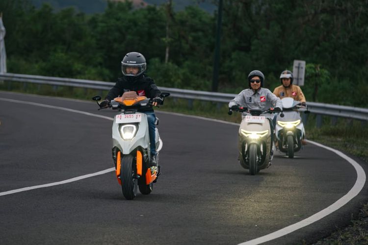 konsumsi BBM, Honda BR-V, motor listrik, Toyota Innova Zenix Hybrid, LCGC, Konsumsi BBM, Marquez, MotoGP Jerman 2025, Motor Listrik, Populer Otomotif, artikel terpopuler, Pengalaman Pemilik Zenix 2023, Konsumsi BBM BR-V