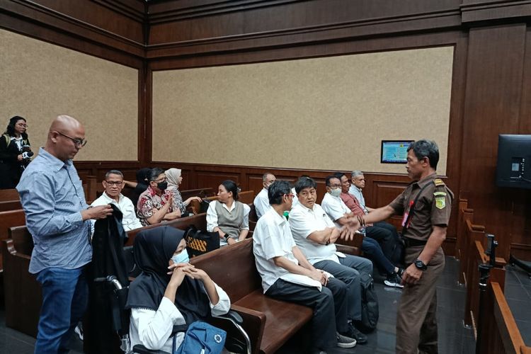 Telkom, PT Telkom, pt telkom, korupsi PT Telkom, korupsi PT Telkom Akses, Korupsi telkom, Korupsi PT Telkom Rugikan Negara Rp 464,9 Miliar, Jaksa Beberkan Aliran Dana ke Eks Petinggi dan Swasta, Eks petinggi Telkom dinilai memperkaya diri dan pihak lain, Total 11 terdakwa dari Telkom dan kluster swasta, Jaksa ungkap modus target performa bisnis jadi pemicu, Pengadaan fiktif dipakai sebagai dalih pencairan dana, Para terdakwa terancam pasal tipikor
