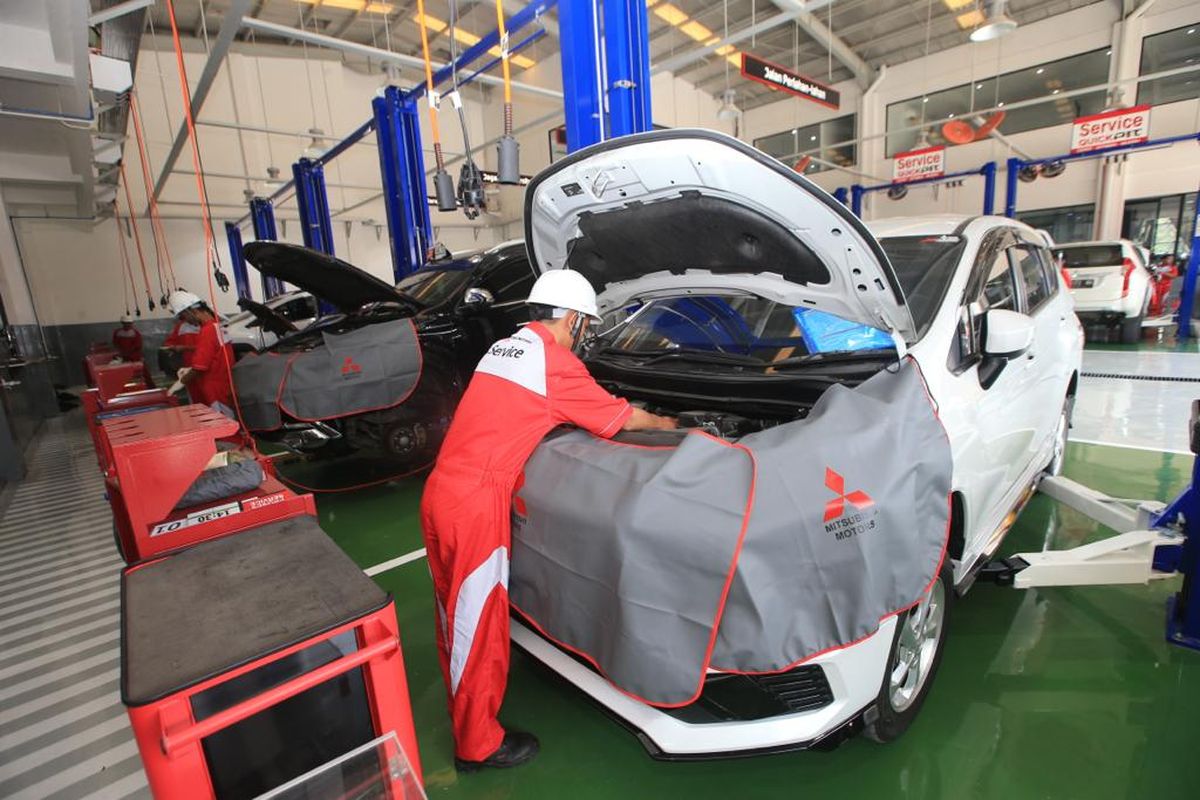 Mitsubishi, biaya servis, Rupiah Melemah, Biaya Servis Mobil Mitsubishi Naik?