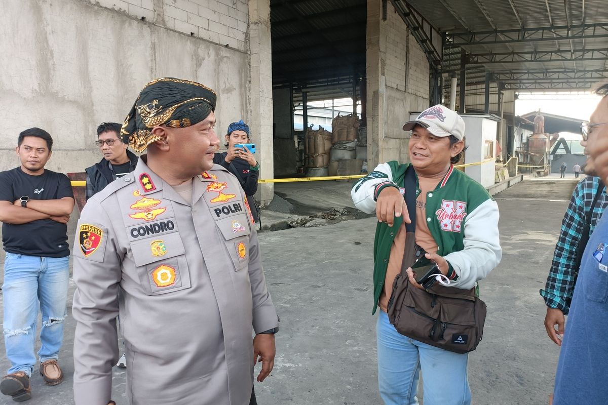 serang, wartawan dikeroyok, KLH segel KEK Lido, pabrik di Serang impor limbah B3, KLH dikeroyok saat liputan, Alasan Cari Makan, Satpam dan Ormas Keroyok Wartawan di Serang, Dua Anggota Brimob Ikut Diperiksa, Wartawan Diserang Saat Sidak KLH, Anggota Brimob Turut Terperiksa, Pelaku Aniaya Wartawan karena Takut Kehilangan Lapak, KLH Segel Pabrik