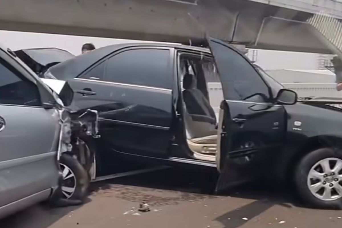 jalan tol, darurat, kondisi darurat, Saat Darurat di Jalan Tol, Menepi dan Nyalakan Hazard Saja Tidak Cukup