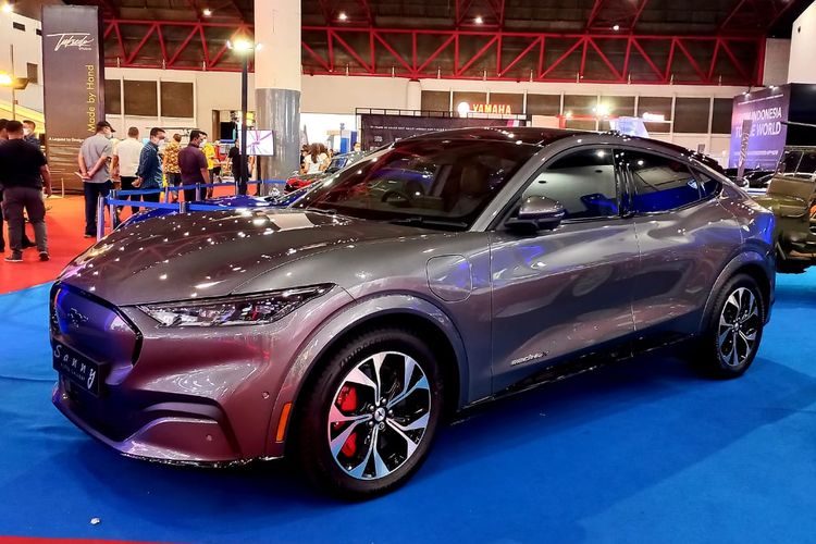 mobil listrik, Mustang, Mach-E, Ford RMA Indonesia, Ford Indonesia, kendaraan elektrifikasi, mustang, Ford Masih Belum Tertarik Pasarkan Mobil Listrik di Indonesia