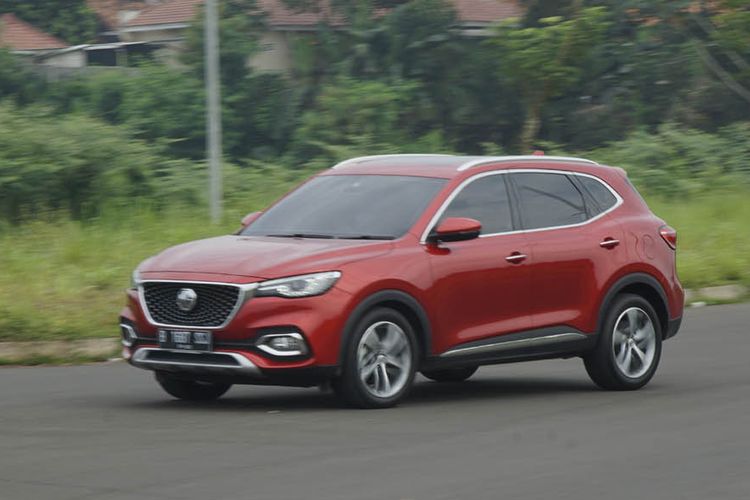 fitur canggih, SUV menengah, MG HS i-Smart, performa turbo, Ulasan Pemilik MG HS i-Smart: SUV Turbo, Mewah, tapi Ada Catatan, Mesin Turbo , Interior dan Fitur, Biaya Perawatan , Kesimpulan, Kelebihan:, Kekurangan: