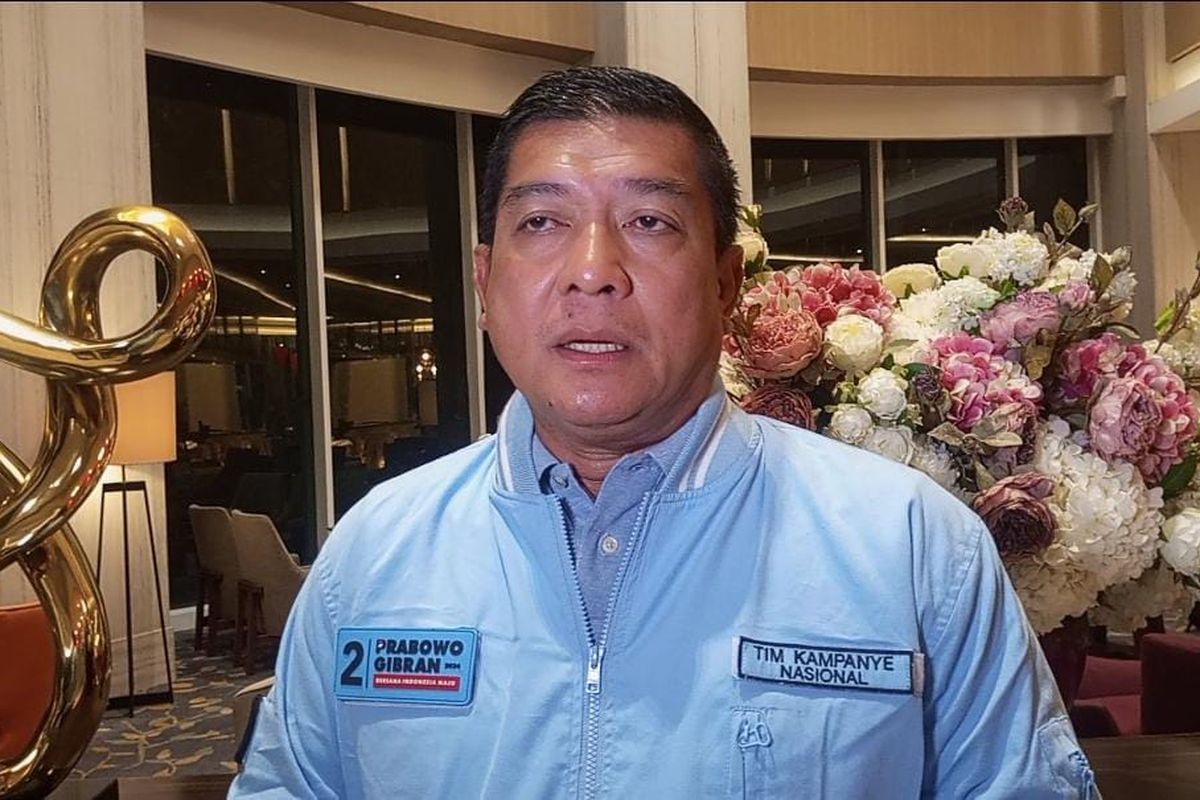 Silfester Matutina, Jusuf Kalla, silfester matutina relawan jokowi, silfester matutina jusuf kalla, silfester matutina fitnah jusuf kalla, Perjalanan Kasus Silfester Matutina, Dipenjara karena Hina Jusuf Kalla, Perjalanan kasus Silfester Matutina, Silfester membantah memfitnah Jusuf Kalla, Silfester divonis 1,5 tahun penjara, Profil Silfester Matutina