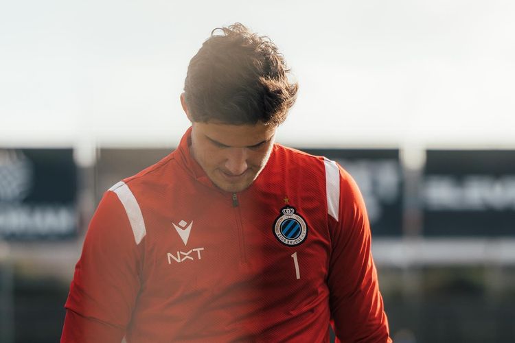 Manchester United, Liga Inggris, Premier League, Andre Onana, Ruben Amorim, Altay Bayindir, Kata Amorim Soal Alasan Pilih Bayindir Ketimbang Onana