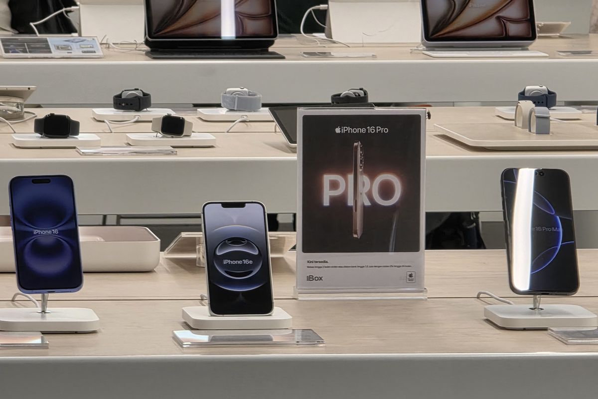 harga iPhone, harga iPhone terbaru, Daftar Harga iPhone Hari Ini 21 Desember 2025, iPhone 16 mulai Harga Rp 11 Jutaan