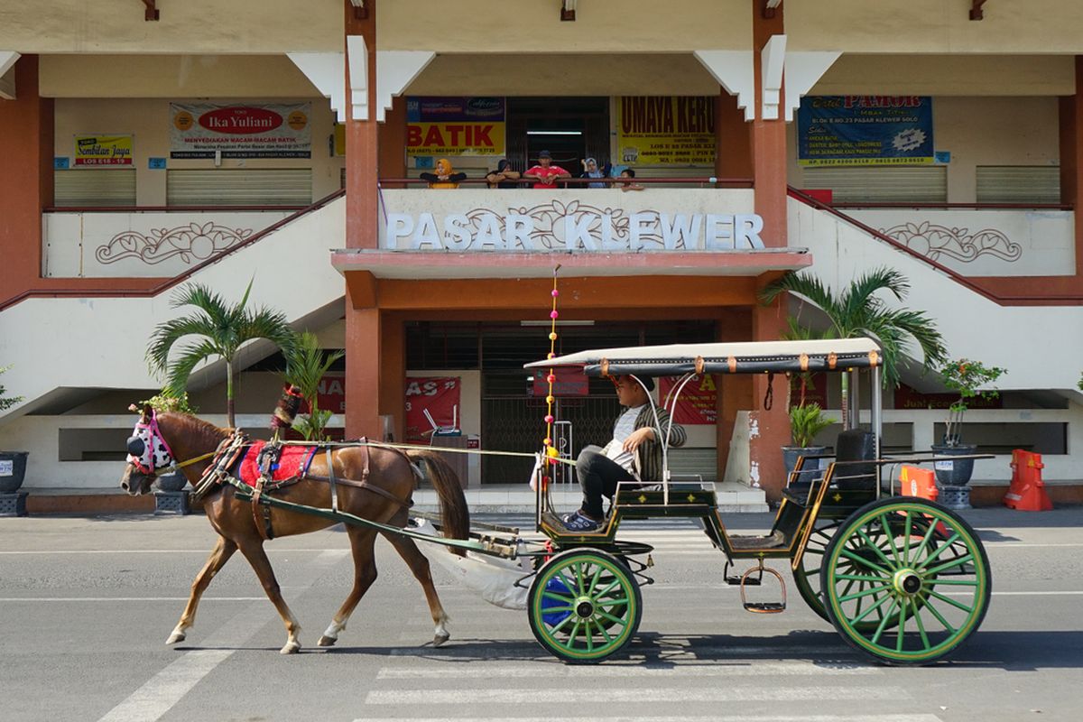 Pasar Klewer, Sri Mulyani, Pasar Klewer Solo, pasar klewer solo, Sri Mulyani ke Pasar Klewer, Pasar Klewer, Pusat Belanja Oleh-oleh di Solo yang Dikunjungi Sri Mulyani