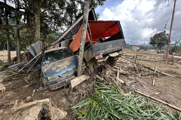 mobil bekas banjir, mobil kebanjiran, mobil terendam banjir, perbaikan mobil bekas banjir, banjir sumatera, Perbaikan Mobil Bekas Banjir, Bisa Pulih 100 Persen?