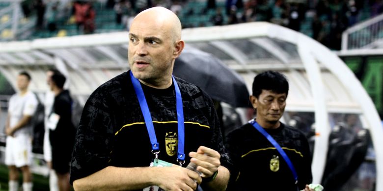 Bernardo Tavares, Persebaya, Persijap Jepara, Persijap, Persebaya Surabaya, wasit, Yoko Suprianto, Bernardo Tavares Sebut Harusnya Persebaya Dapat 3 Penalti Saat Lawan Persijap