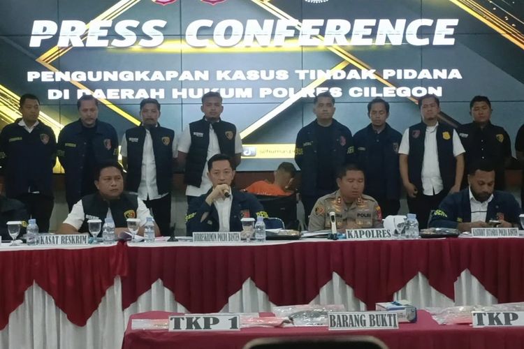 Cilegon, Kronologi dan Motif Pembunuhan Anak Politikus PKS di Cilegon, Terlilit utang, tersangka beraksi di tiga lokasi, Bersembunyi di kolong mobil, Masuk dengan mencongkel jendela, Terjadi perlawanan, Penyelidikan hingga penangkapan, Motif ekonomi dan tekanan biaya pengobatan
