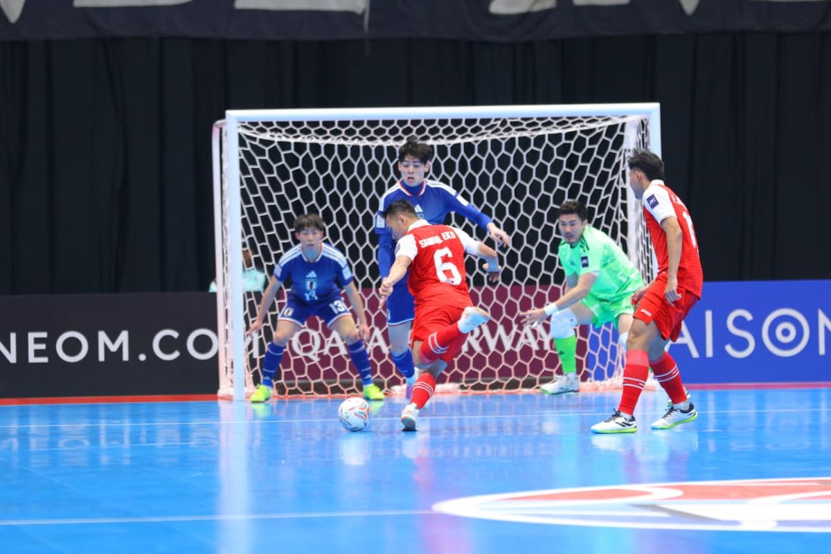 Timnas, Jepang, Timnas Futsal, Indonesia vs Jepang, Timnas Futsal Indonesia, Samuel Eko, Timnas Futsal Indonesia Vs Jepang, Live Skor Timnas Futsal Indonesia Vs Jepang 2-0, Gol Bunuh Diri Samurai Biru Bawa Garuda Menjauh