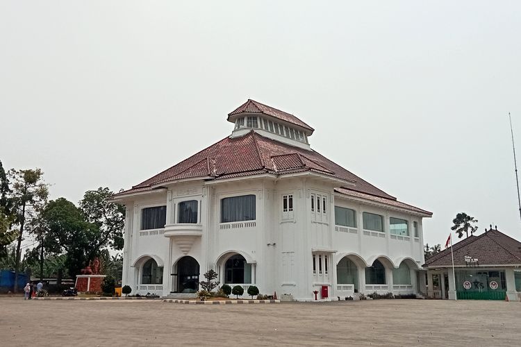 Jakarta, Monas, menteng, Monas dan Menteng, 2 Wajah Sejarah Jakarta yang Terpaut Seabad, Weltevreden: Cikal bakal pusat pemerintahan kolonial, Menteng: Kota taman modern awal abad ke-20, Menteng, laboratorium arsitektur kolonial, Dua warisan di satu kota