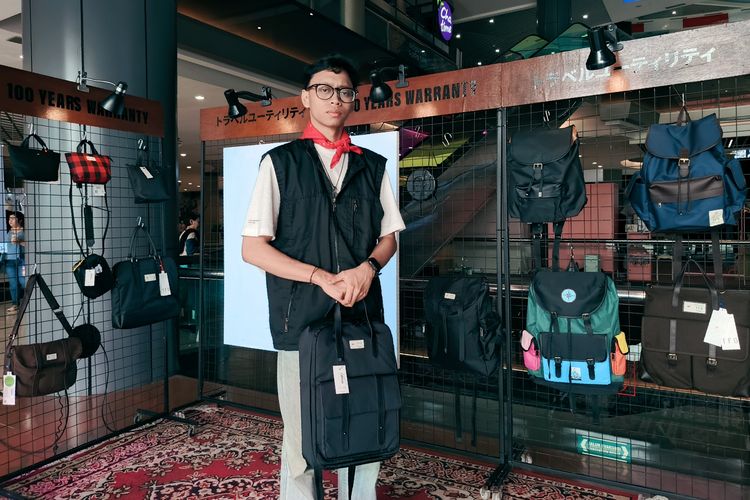 SURABAYA, desainer muda, Surabaya, industri fashion, inspiratif, fashion indonesia, fashion show surabaya, event fashion surabaya, Ajang Fashion Show Surabaya Jadi Wadah Belajar Langsung Desainer Muda
