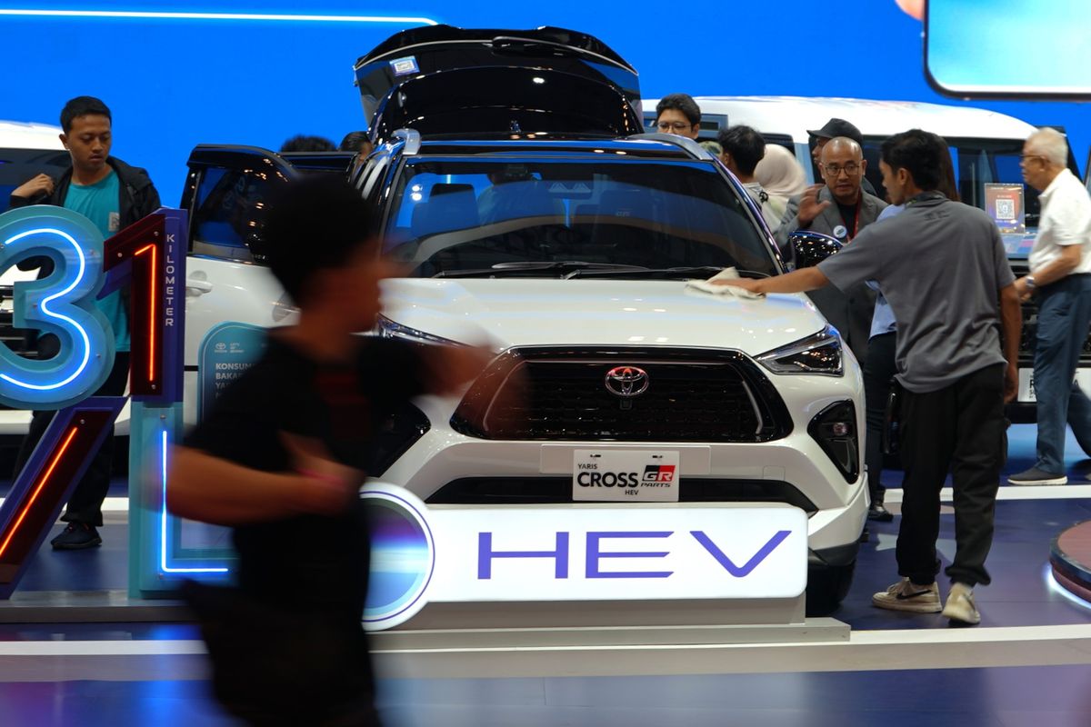 Toyota Astra Motor, Toyota Yaris Cross, Toyota Yaris Cross Hybrid, Yaris Cross Hybrid, Update Harga Toyota Yaris Cross Hybrid: Si Paling Irit BBM, Desain Modern, Interior Nyaman, Fitur Melimpah, Mesin Hybrid Super Efisien, Toyota Safety Sense, Kesimpulan, Harga dan Varian Toyota Yaris Cross Hybrid: