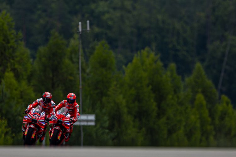 Sirkuit Brno, MotoGP Ceko 2025, Marc Marquez, Jorge Martin, Link Live Streaming, Pecco Bagnaia, Link Live Streaming MotoGP Ceko 2025 Malam Ini, Pecco Bagnaia Start Terdepan di Brno