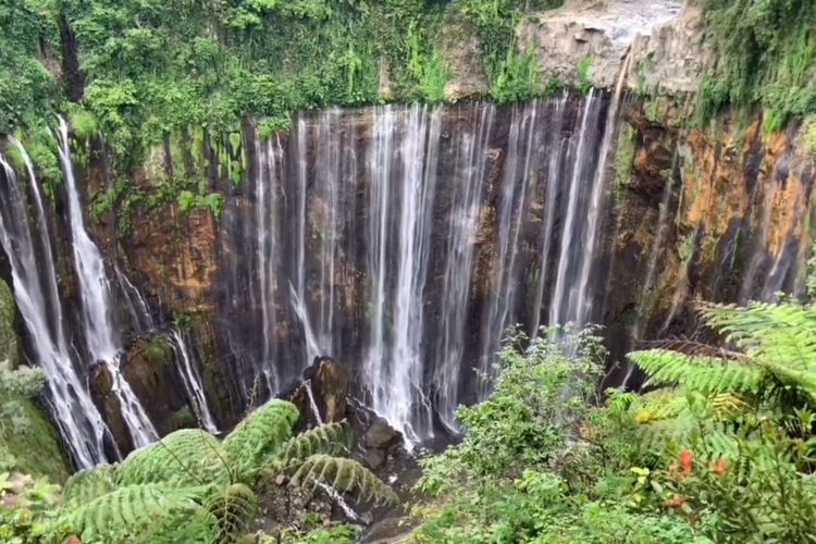 air terjun, Indonesia, 8 Air Terjun Paling Cantik di Indonesia untuk Pecinta Petualangan