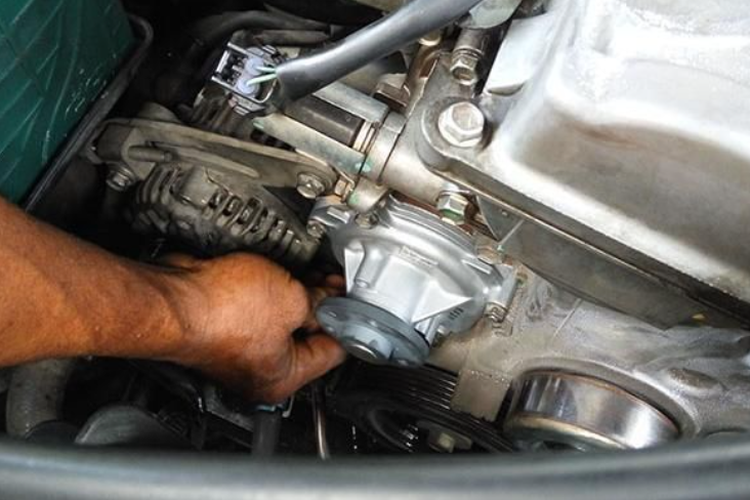 Komponen Rusak Akibat Mobil Sempat Overheat saat Perjalanan Mudik, Oli mesin, Thermostat, Tutup radiator, Selang radiator, Kipas radiator, Water pump, Gasket kepala silinder,  Ilustrasi gasket kepala silinder, Kepala silinder 