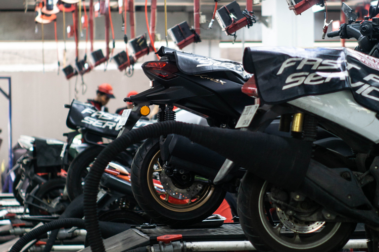 merawat motor, ganti oli motor, oli motor habis, Kesalahan Umum Perawatan Sepeda Motor yang Dilakukan Pemilik