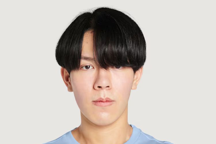 comma hair, gaya rambut, 10 Model Comma Hair yang Cocok untuk Berbagai Bentuk Wajah, Apa Itu Comma Hair?, Ciri Khas Gaya Rambut Comma Hair, Model Comma Hair yang Populer, Comma Hair Cocok untuk Bentuk Wajah Apa?, Cara Styling Comma Hair agar Tahan Lama, Perbedaan Comma Hair dan Curtain Hair, Apakah Comma Hair Masih Tren?, FAQ Seputar Comma Hair