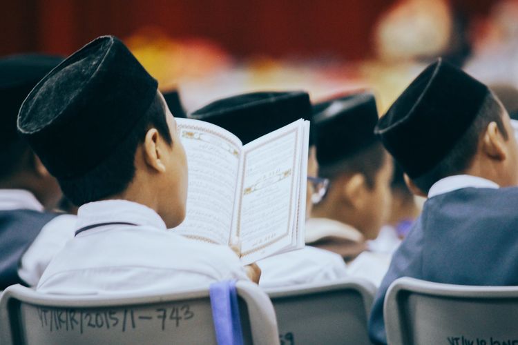 Wardah, Isyarat Cahaya, Akses Belajar Islam untuk Anak Tuli dari Wardah X Little Hijabi