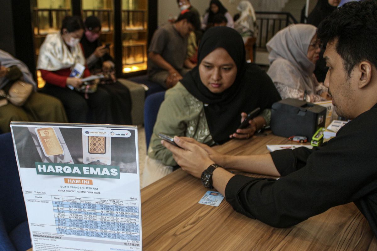 Harga emas, emas Antam, Emas Antam, harga emas, harga emas Antam, harga emas Antam hari ini, Harga Emas Antam Hari Ini 10 Juni 2025 Naik Tipis, Harga Buyback Jadi Berapa?