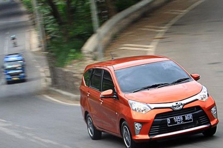 mobil matik, Mobil matik cepat rusak, mobil matik di tanjakan, mobil matik cepat rusak jika sering lewat tanjakan, transmisi matik awet, Benarkah Mobil Matik Rawan Rusak jika Sering Melewati Tanjakan?