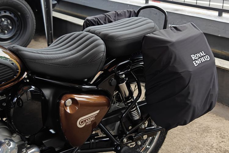 motor gede, pemula, Royal Enfield Classic 350, pengalaman Rizal, Curhat Pemakai Royal Enfield Classic 350 Selama Satu Tahun, Pengalaman Setahun, Performa dan Karakter , Efisiensi Bahan Bakar , Layanan Purnajual dan Komunitas, Tampilan 