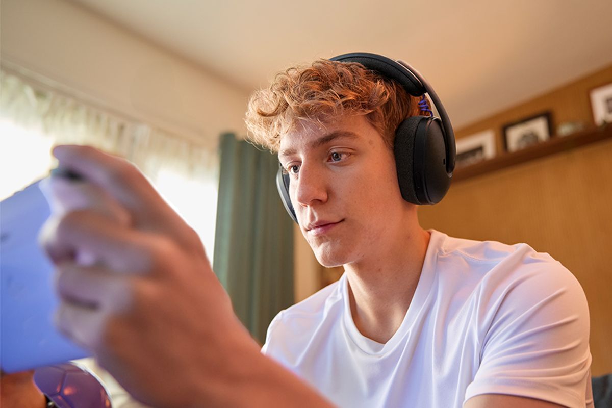 Logitech, Headset, gamer, Logitech G325, gaming, Harga Logitech G325, Headset Gaming Tanpa Kabel untuk PC dan HP: Logitech G325 Rilis di Indonesia
