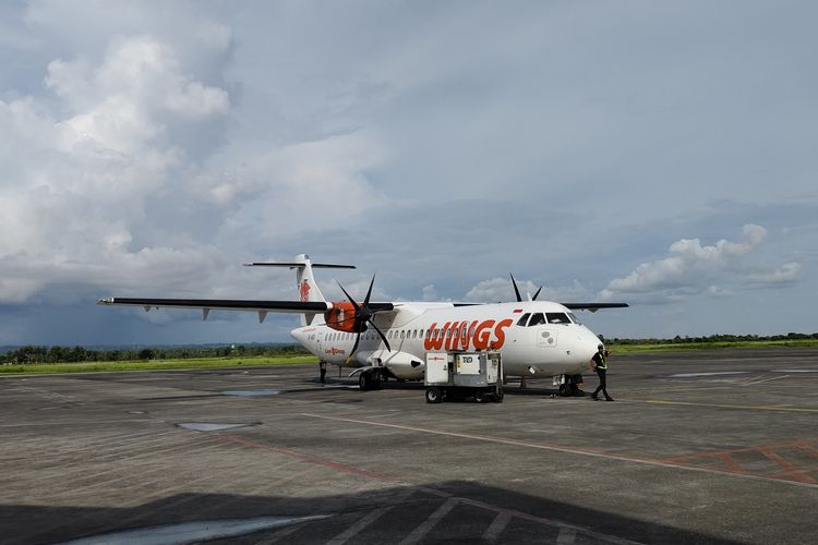Wisata Sumba, bukit tanarara dimana, panduan wisata ke sumba, cara ke bukit tanarara, rute ke bukit tanarara, Panduan Wisata ke Bukit Tanarara Sumba dari Jakarta, Ada apa di Bukit Tanarara?, Rute menuju Bukit Tanarara, Lihat sunrise di Bukit Tanarara, berangkat jam berapa?, Tips lihat sunrise di Bukit Tanarara, Tarif sewa kendaraan