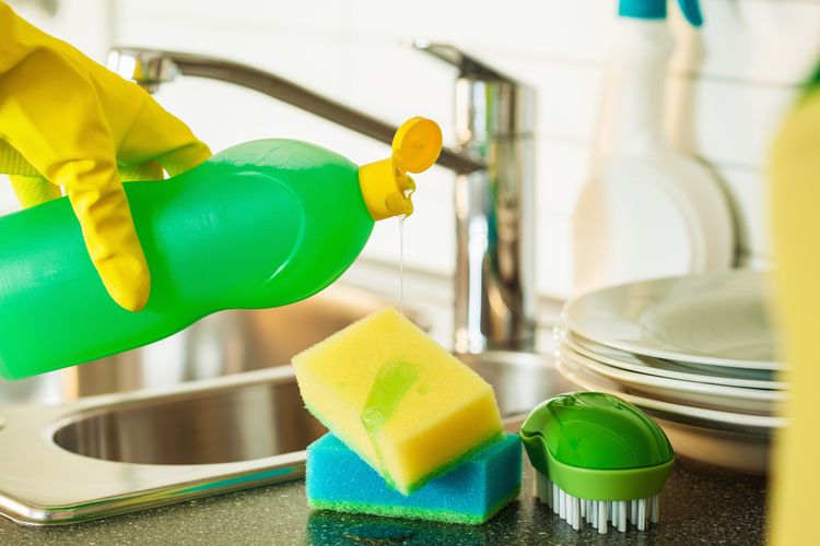 spatula, spatula kayu, sutil kayu, membersihkan sutil kayu, Spatula Kayu Bau Tengik, Ini Cara Mudah Bersihkan dengan Bahan Dapur