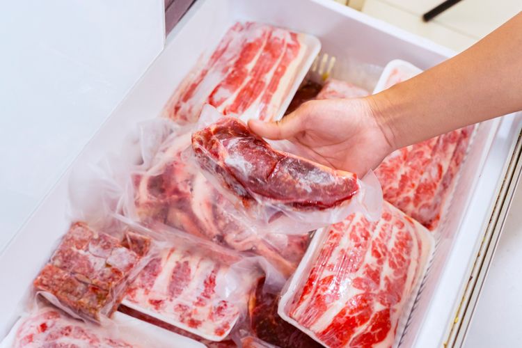 malam tahun baru, Chef Hotel Beri Tips BBQ Malam Tahun Baru, dari Meracik Bumbu hingga Teknik Marinasi, BBQ ala chef hotel, Tips memilih daging untuk BBQ, Tips marinasi daging BBQ, Tips membuat saus BBQ homemade, Tips agar daging tidak keras
