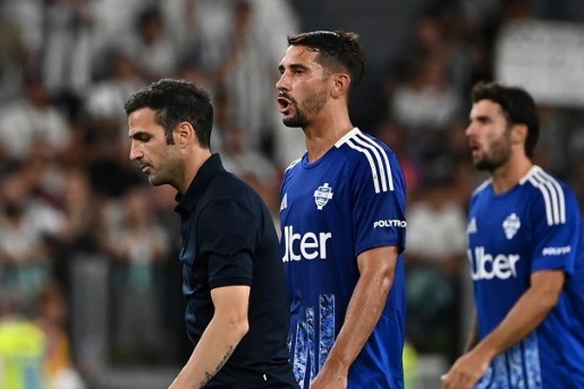 cesc fabregas, Patrick Vieira, Liga Italia, Como 1907, Como, Como vs Genoa, eks pemain arsenal, klub yang dimiliki orang indonesia, kick-off como, Genoa Vs Como: Fabregas Telah Kenali Strategi Vieira