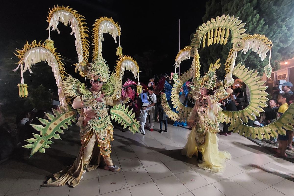 Jawa Tengah, Semarang, Palagan Ambarawa, Palagan Nite Carnival, Parade Kostum Palagan Nite Carnival Tarik Ribuan Penonton