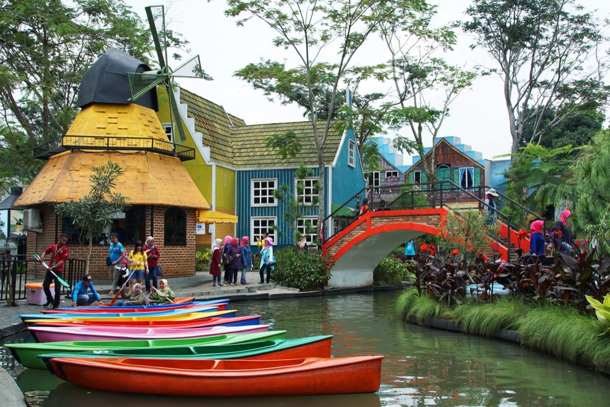 wisata keluarga bogor, liburan murah di bogor, wisata akhir pekan bogor, akhir pekan tanpa cuti, 7 Wisata di Bogor untuk Liburan Murah dan Seru Tanpa Harus Cuti, 1. Kebun Raya Bogor, 2. Taman Budaya Sentul City, 3. The Farm Pancawati, 4. Wana Wisata Rusa Bogor, 5. Museum Zoologi Bogor, 6. Devoyage Bogor, 7. Kampoeng Wisata Cinangneng