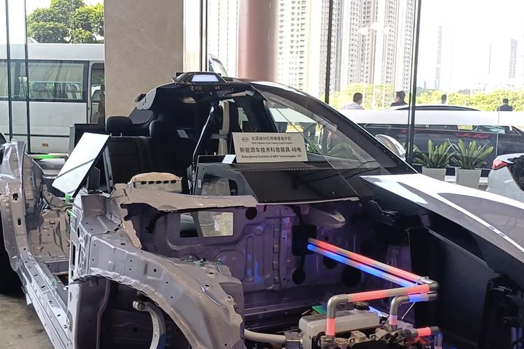 mobil listrik, BYD Indonesia, kendaraan listrik, otomotif, BYD Siap Bawa PHEV ke Indonesia, Tunggu Kepastian Pemerintah