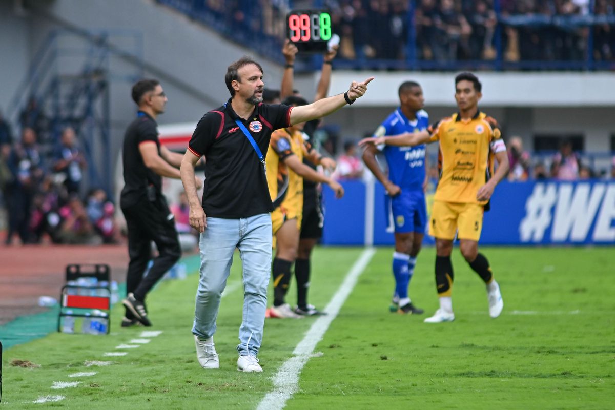 Persija, Persib, Link live streaming, Mauricio Souza, Rizky Ridho, PERSIJA VS PERSIB, Link Live Streaming Persija Vs Persib Sore Ini, Tekanan Mauricio Souza