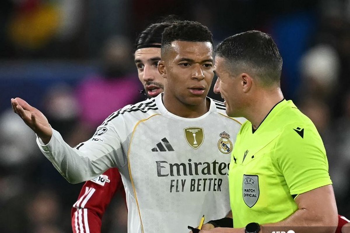 Real Madrid, Kylian Mbappe, Xabi Alonso, Olympiakos, liga spanyol, real madrid, Real Madrid vs Olympiakos, Kylian Mbappe Ajak Para Pemain Real Madrid Lindungi Xabi Alonso