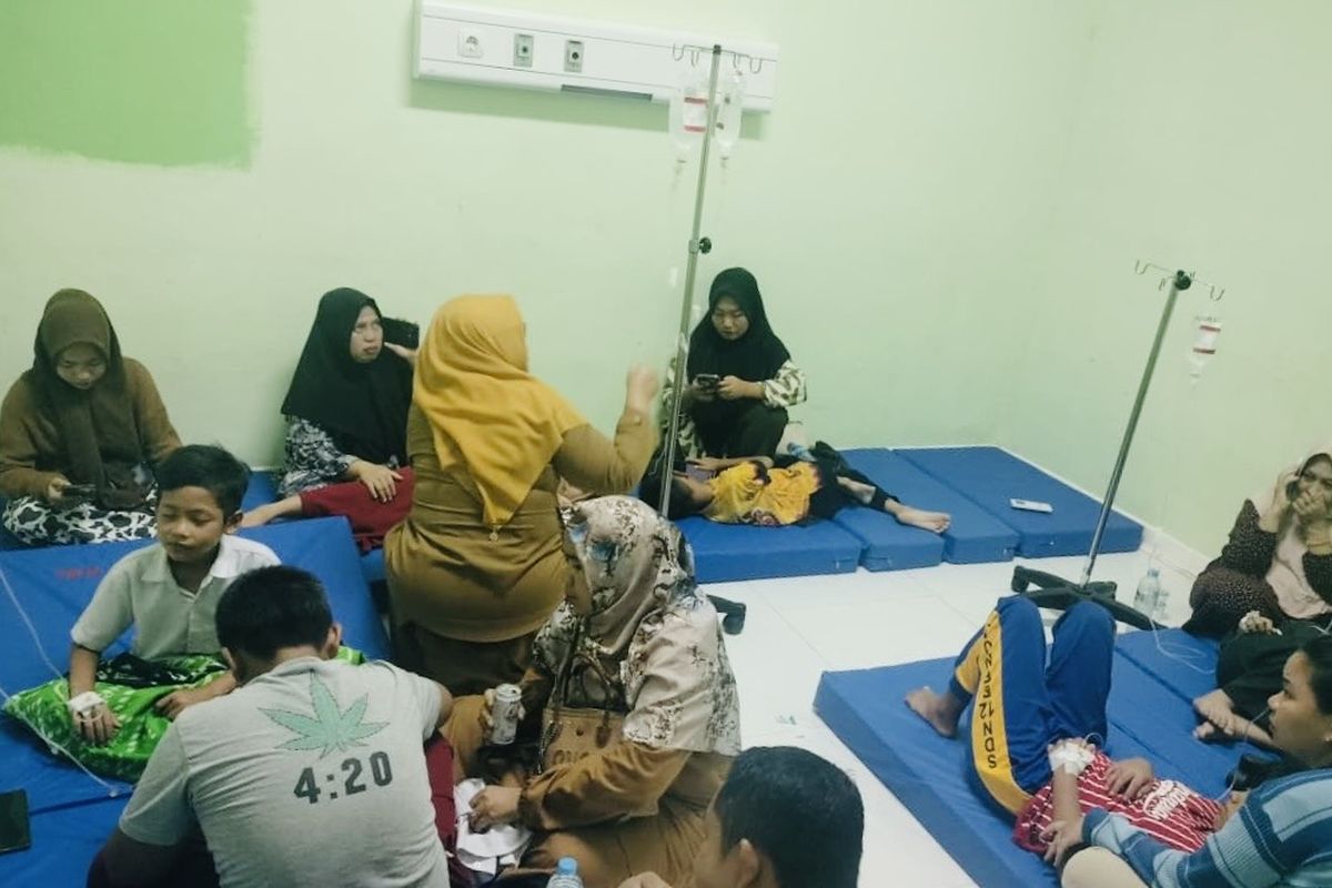 kalimantan barat, Keracunan makan bergizi gratis, keracunan MBG, SDN 12 Benua Kayong, Dapur Mitra Mandiri 2, Menu Ikan Hiu Goreng di MBG Kalbar Berujung Keracunan, 24 Siswa Jadi Korban, Wali Murid Trauma