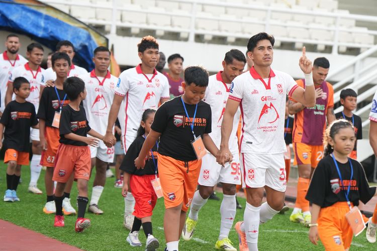 Persib, Borneo FC, Super League 2025-2026, Bojan Hodak Singung Dampak Pemain Asing ke Persaingan Super League