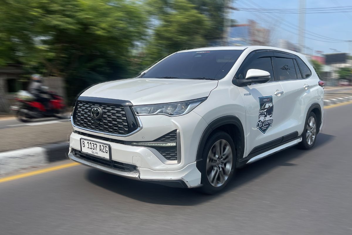 Kendaraan Ramah Lingkungan, kendaraan ramah lingkungan, mobil elektrifikasi, Chery Tiggo 8 CSH, Toyota Kijang Innova Zenix Hybrid, Perbandingan Tiggo 8 CSH dan Innova Zenix Hybrid, Teknologi Inovatif Mendukung Performa, Performa Mesin dan Efisiensi Bahan Bakar, Kapasitas Penumpang yang Optimal, Keselamatan yang Tercanggih, Tingkat Efisiensi yang Mengesankan, Rentang Harga yang Bersaing